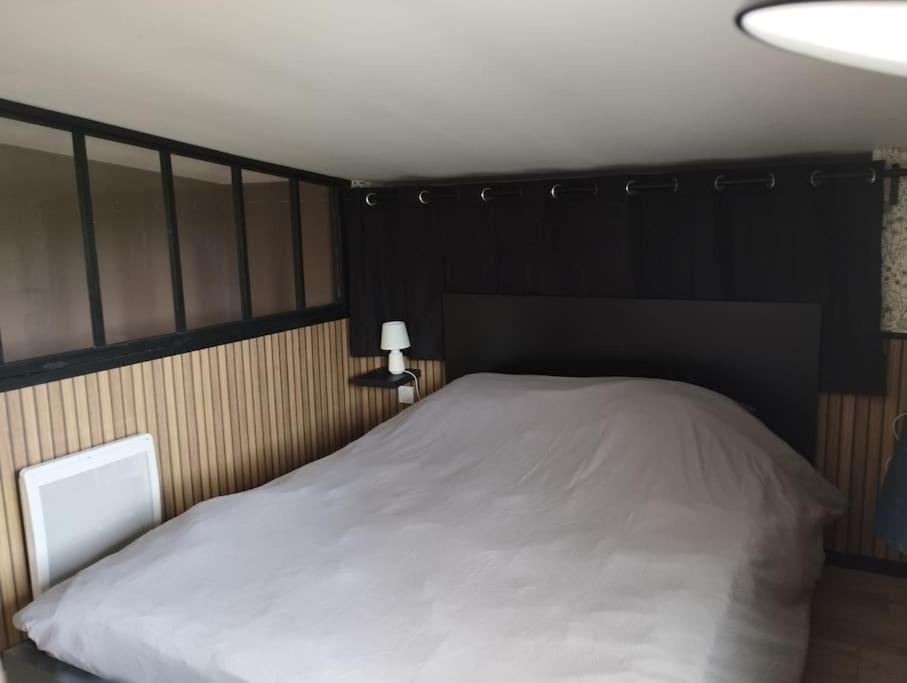 Apartamento La Rose Du Bel Homme Rocroi Exterior foto